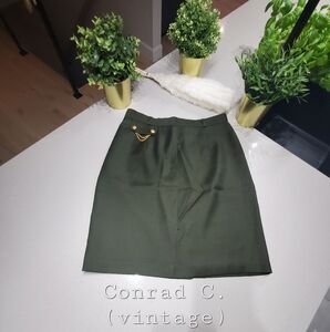CONRAD C (vintage) Very chic Olive Green Skirt Wirh Gold Ornaments